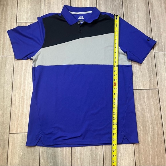 Oakley Men's Colorblock O-Hydrolix Quick Dry Golf Polo Shirt in Medium - Picture 2 of 6